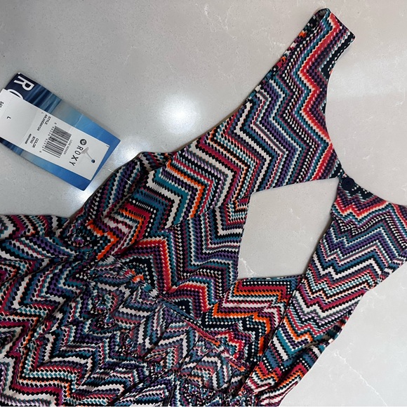 NWT Roxy Multicolor Chevron Dress, Large - Picture 8 of 9